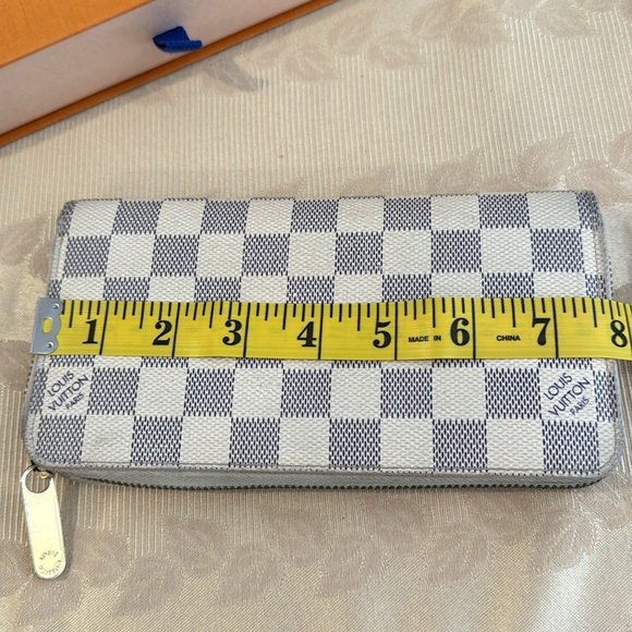Louis Vuitton Damier Azur Zippy Wallet - Picture 9 of 13